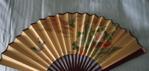 Vintage large chinese fan - large,